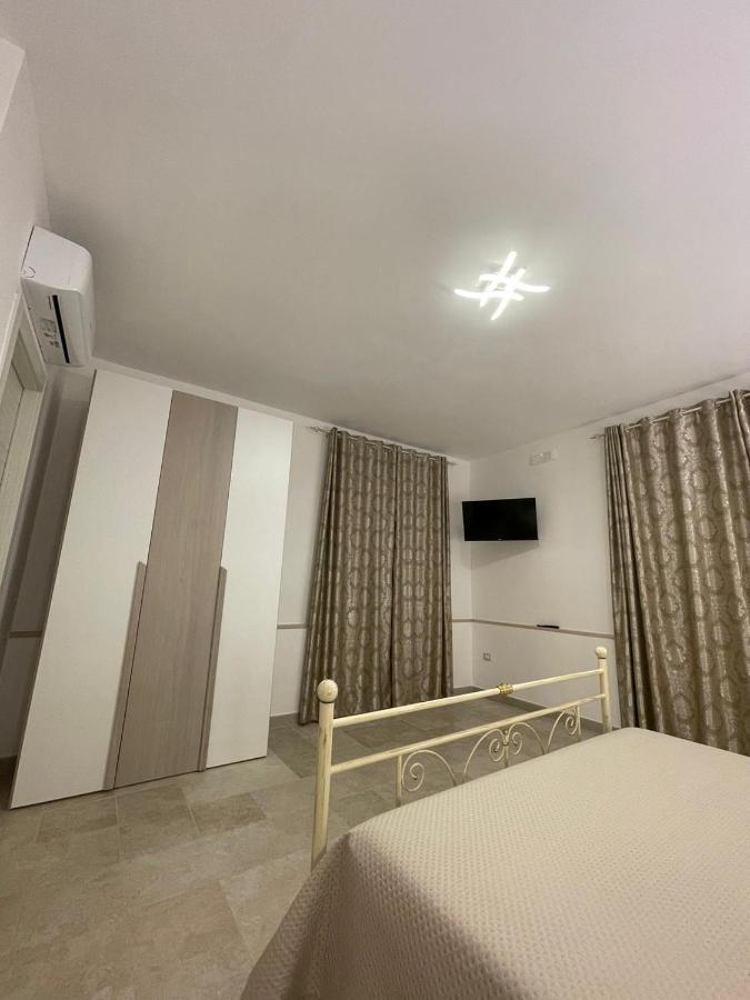 Allivigne Rooms & Pool Полиньяно-а-Маре Экстерьер фото