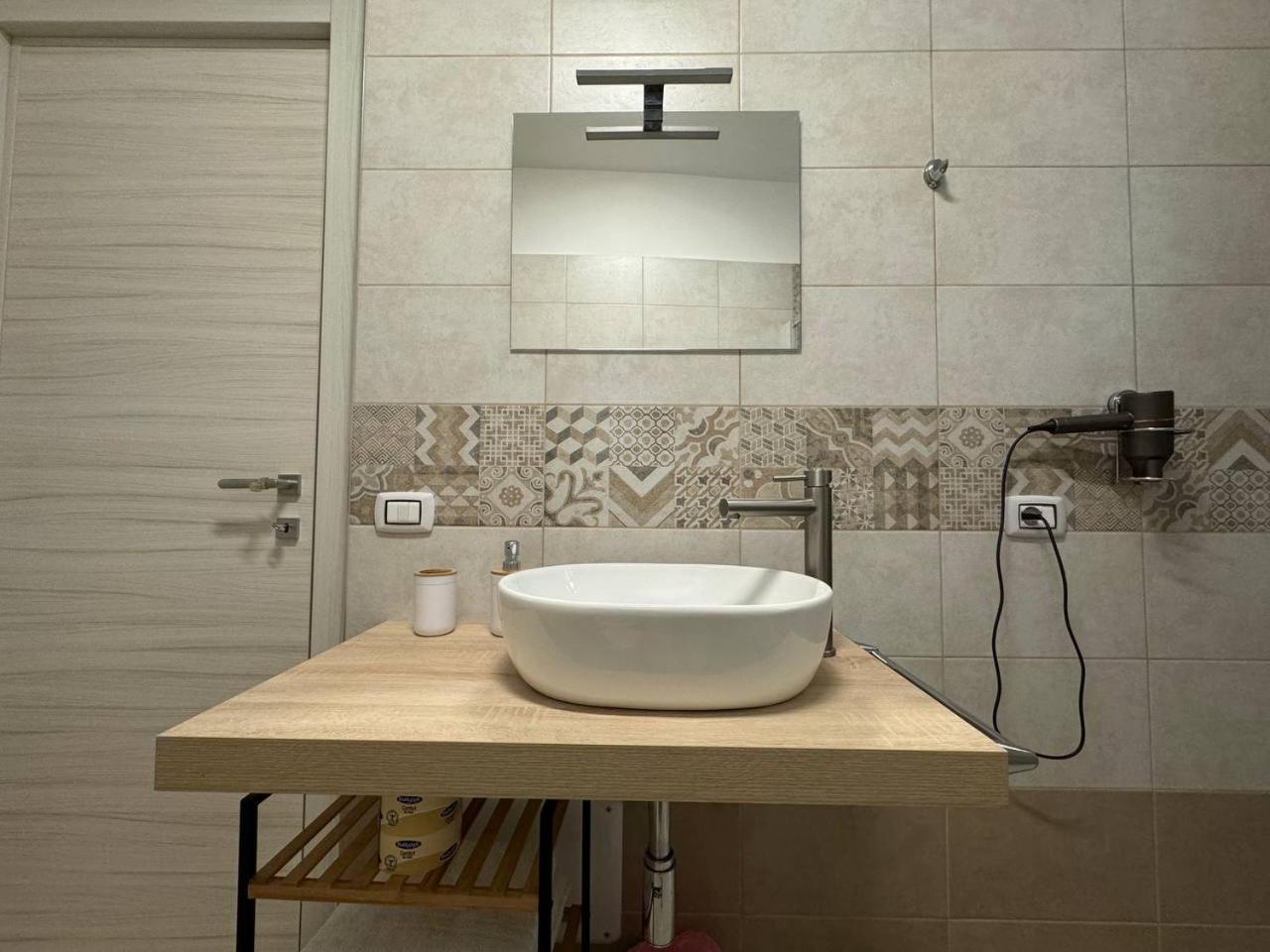 Allivigne Rooms & Pool Полиньяно-а-Маре Экстерьер фото