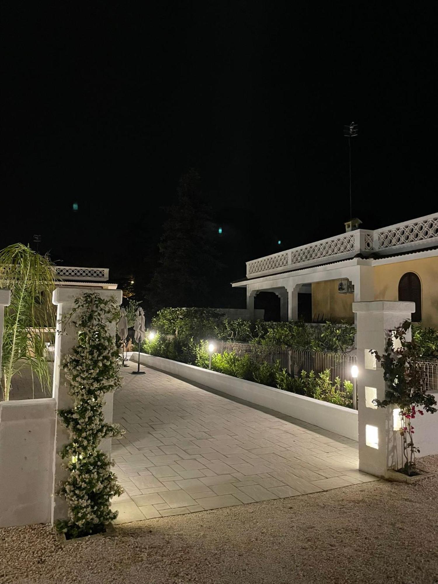 Allivigne Rooms & Pool Полиньяно-а-Маре Экстерьер фото