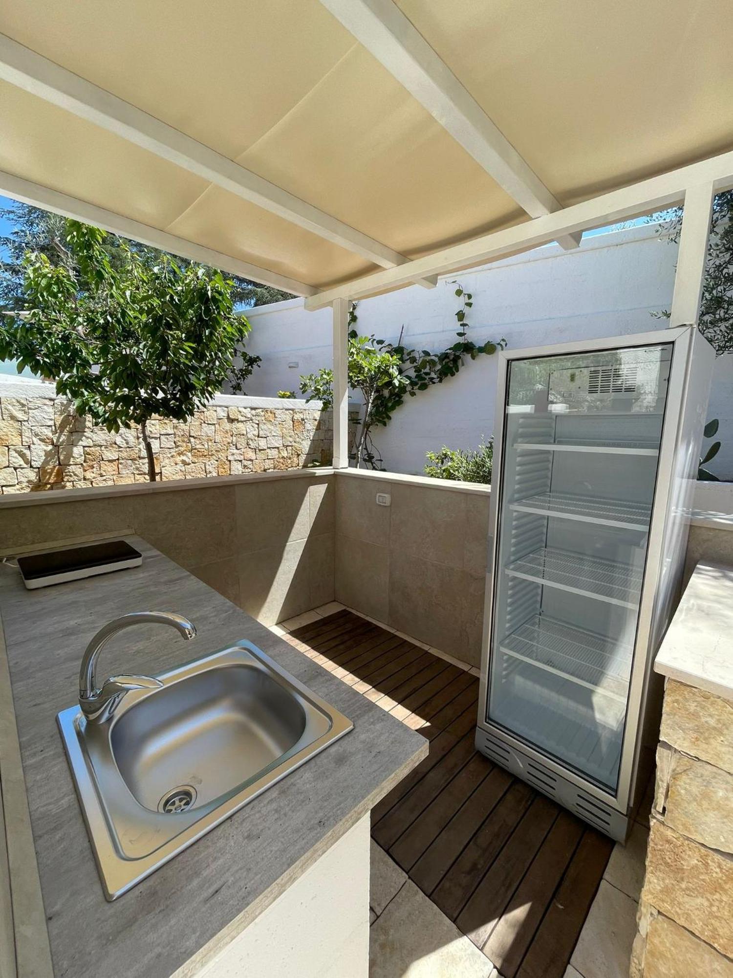 Allivigne Rooms & Pool Полиньяно-а-Маре Экстерьер фото
