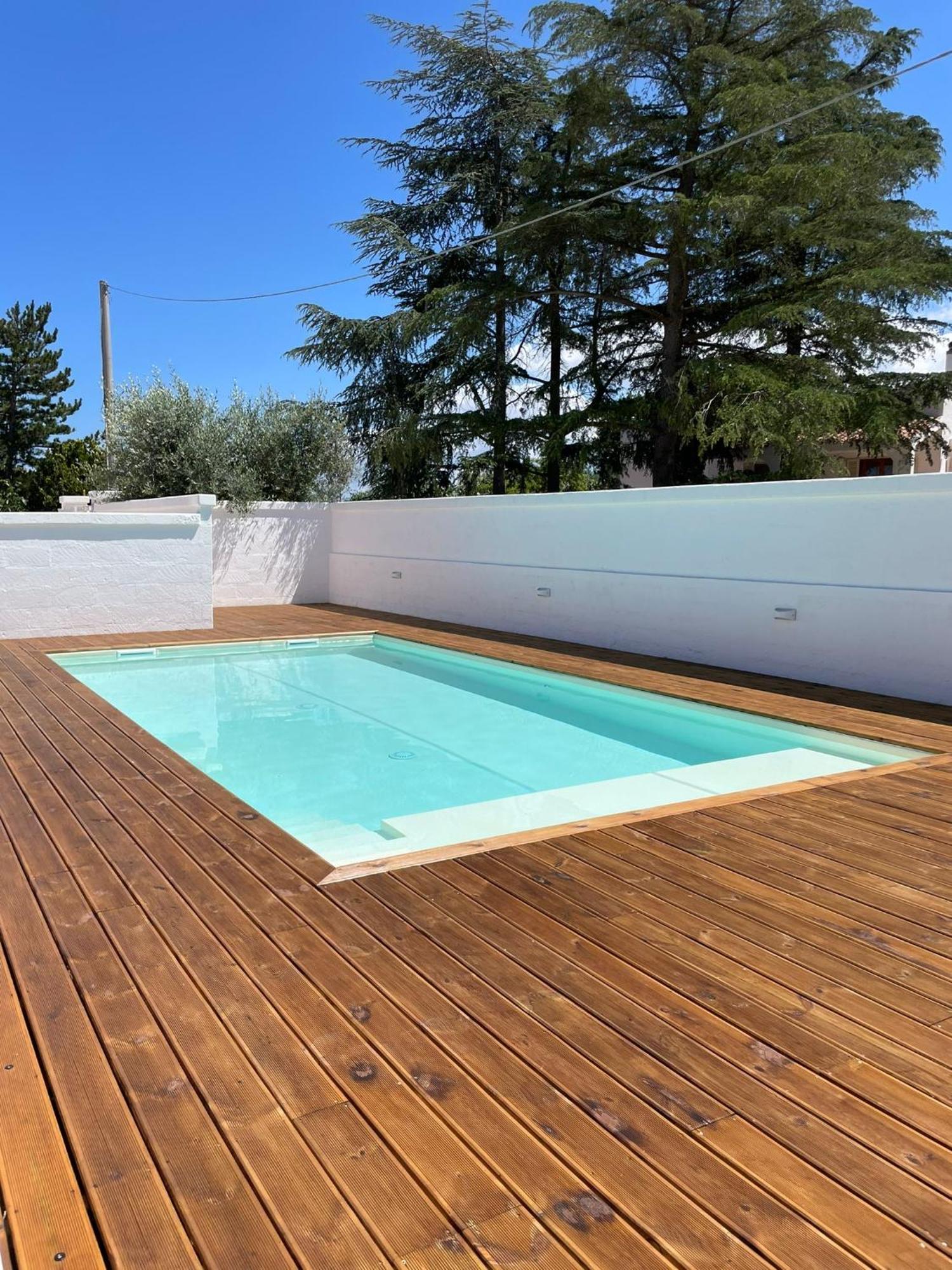 Allivigne Rooms & Pool Полиньяно-а-Маре Номер фото